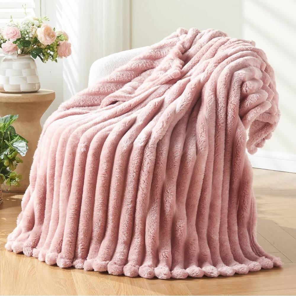 Pink Sherpa and velvet ribbed blanket